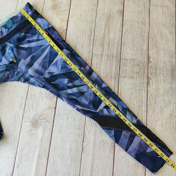 Lululemon Inspire Tight II (Mesh) Pretty Prism Multi / Black 8 - Picture 12 of 15